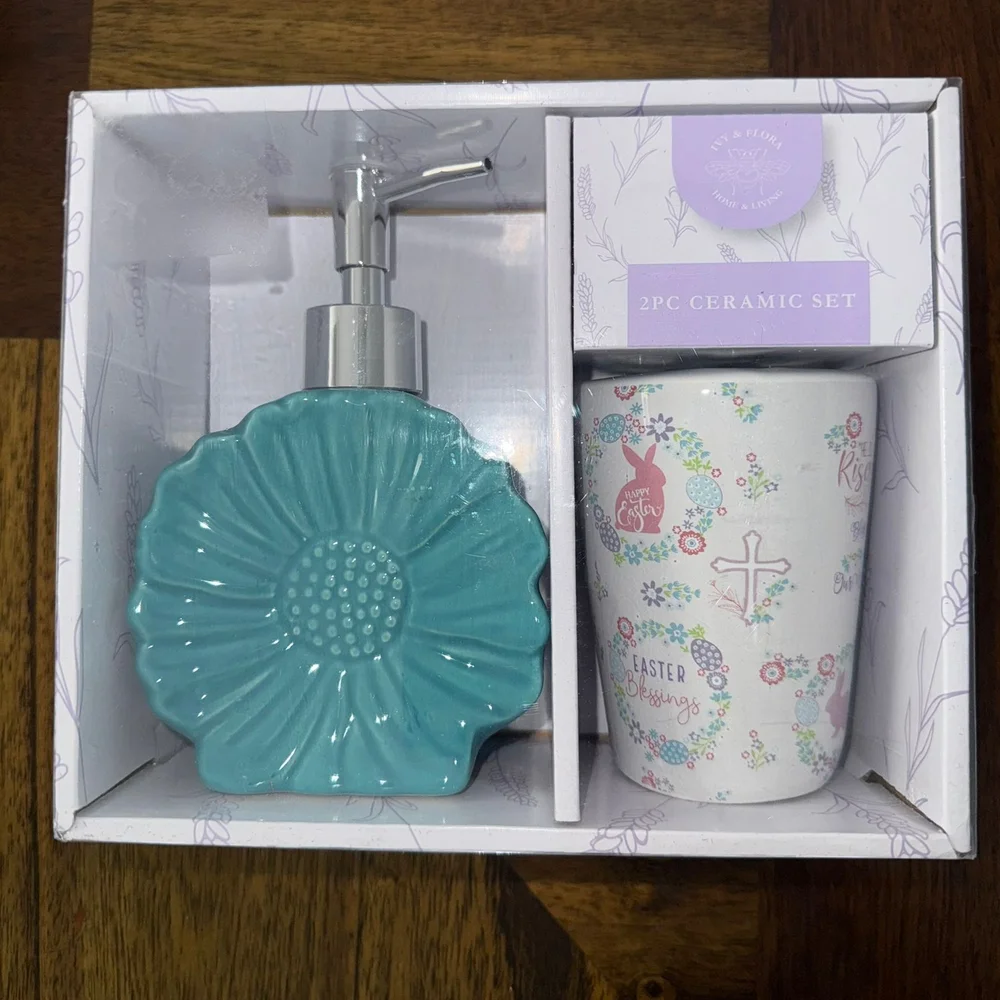 NWT Set Floral Ceramic dispenser lotion plum + toothbrush holder